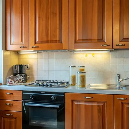 Casa Bellavista Wi-fi Parking Free Apartment San Siro (Lombardy)