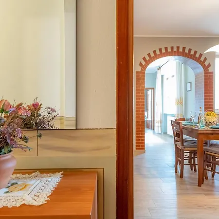 Apartment Casa Bellavista Wi-fi Parking Free San Siro (Lombardy)